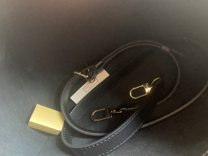 Louis Vuitton Wild at Heart Speedy Bandouliere 25 M58524