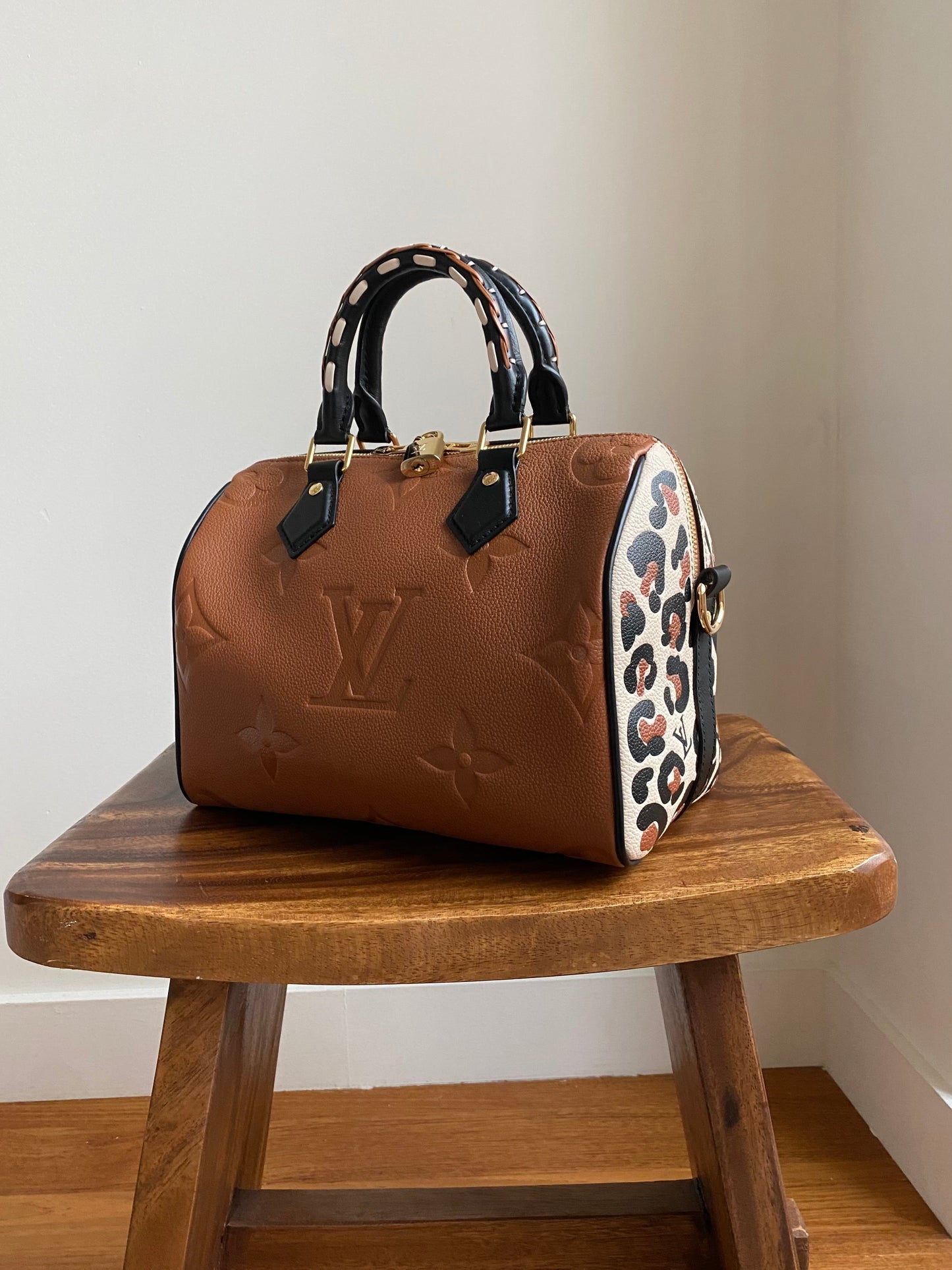 Louis Vuitton Wild at Heart Speedy Bandouliere 25 M45840